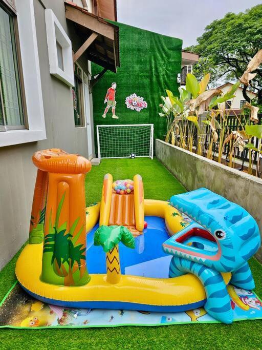 Cozy Holiday Home Karaoke Bbq Bukit Indah Jb Τζόχορ Μπάχρου Εξωτερικό φωτογραφία